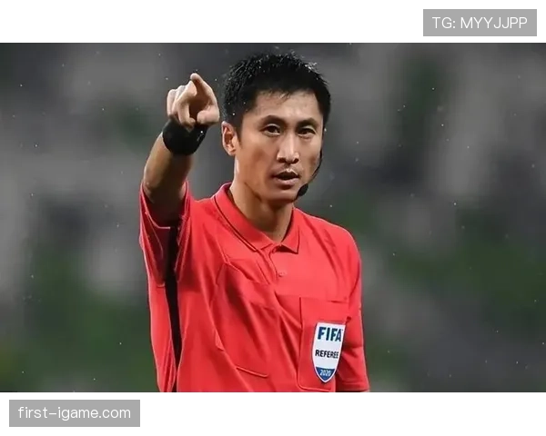 第四官员到底管什么？揭秘场边最容易被忽视的裁判角色